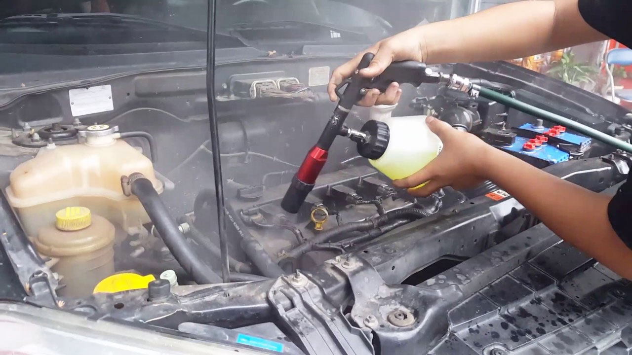 3M engine compartment cleaning solution
